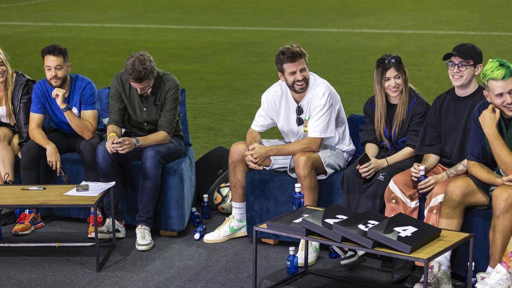 Gerard Piqué, junto a los demás presidentes de la Kings League, en La Rosaleda
