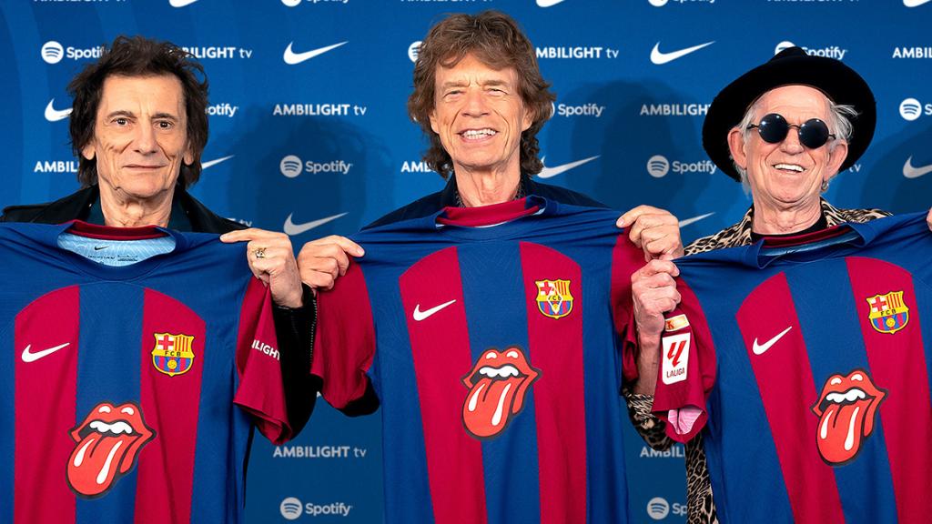 Los Rolling Stones posan con la camiseta del FC Barcelona