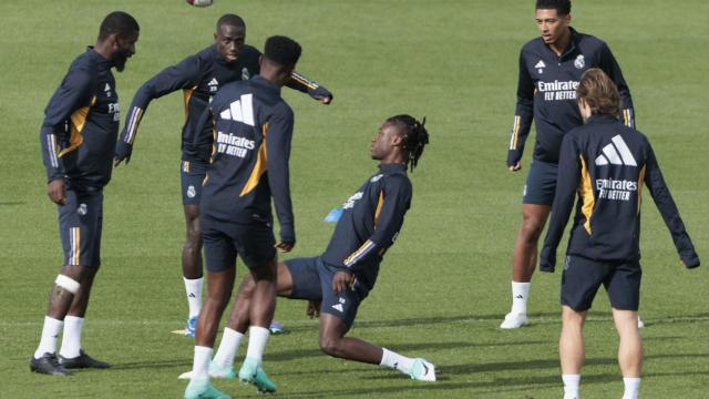 Los jugadores del Real Madrid, durante un entrenamiento