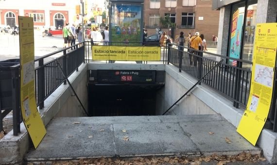 Estación de Fabra i Puig (L1) cerrada por obra, el verano pasado / RP