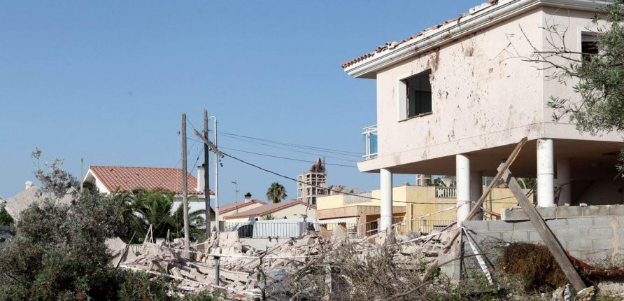 Imagen de cómo quedó el chalé de Alcanar en el que murió el imán tras la explosión (Tarragona) / EFE