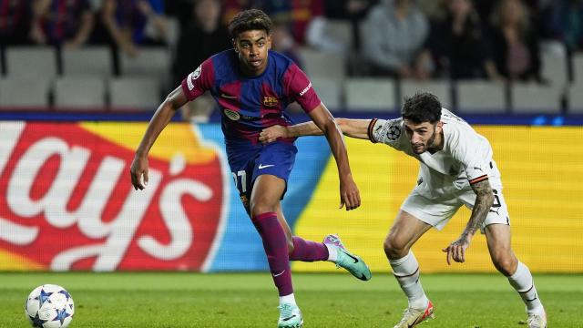 Lamine Yamal escapa de la marca de un defensa del Shakhtar Donetsk