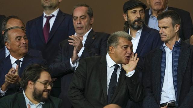 Joan Laporta, en el palco de Montjuïc, durante el partido del Barça contra el Athletic Club