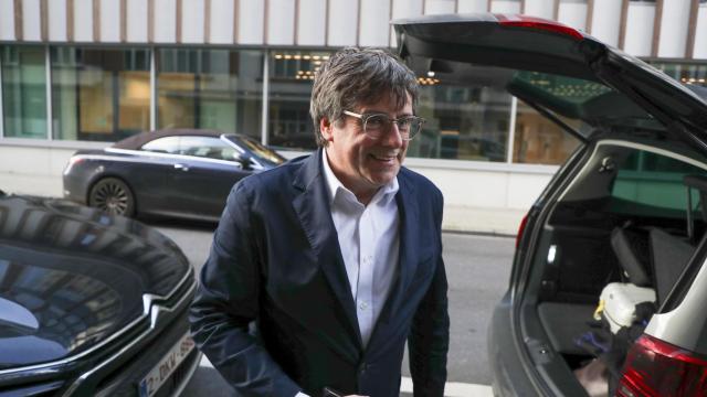 El expresidente de la Generalitat Carles Puigdemont a su salida del Parlamento Europeo