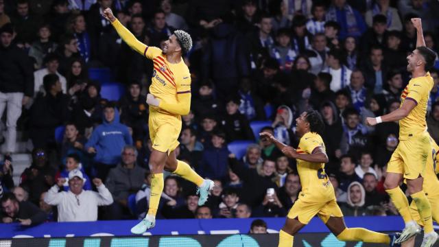 El FC Barcelona, celebrando el gol de la victoria en Anoeta