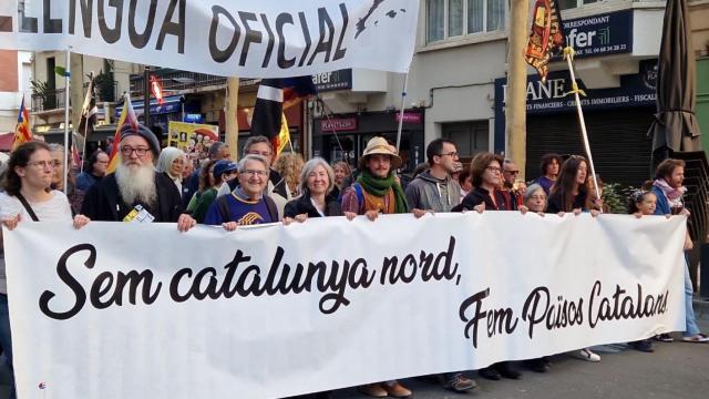 La presidenta de la ANC, Dolors Feliu, en la manifestación secesionista de Perpiñán, en el sur de Francia