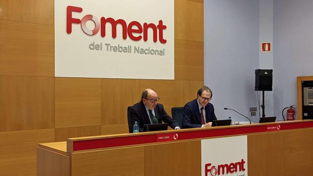 Jordi Casas (i.) y Jordi Alberich (d.) presentan la nueva agenda de debate del 'think tank' de Foment