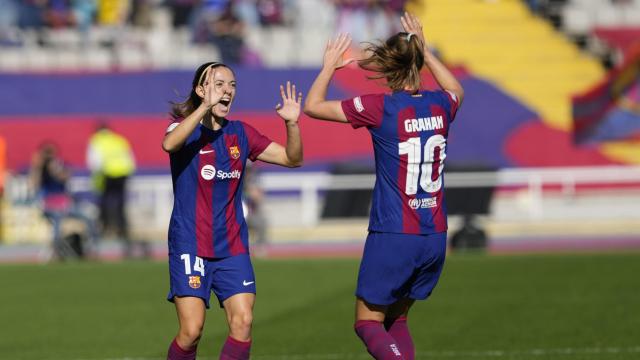 Graham felicita a Aitana tras el primer gol del Barça al Real Madrid