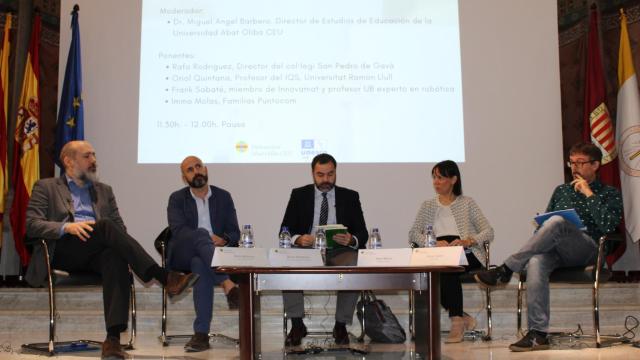 Participantes en el congreso organizado este miércoles en la UAO CEU