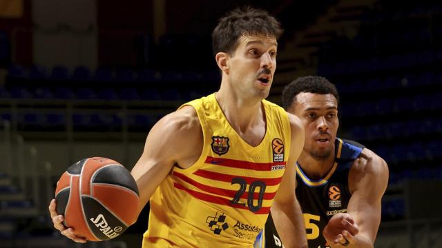 Laprovittola comanda una jugada del Barça de basket en Belgrado
