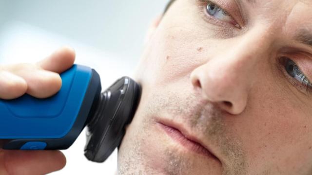 ¡Ofertón en Amazon por el Black Friday 2023!: esta afeitadora eléctrica Philips ahora a mitad de precio