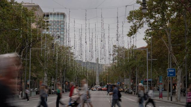 Luces de navidad en el Paseo de Gràcia, a 19 de octubre de 2023, en Barcelona