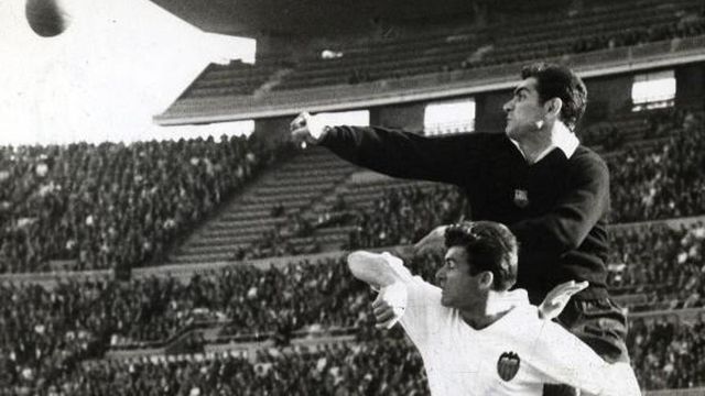 Antoni Ramallets, en un partido del Barça en el Camp Nou