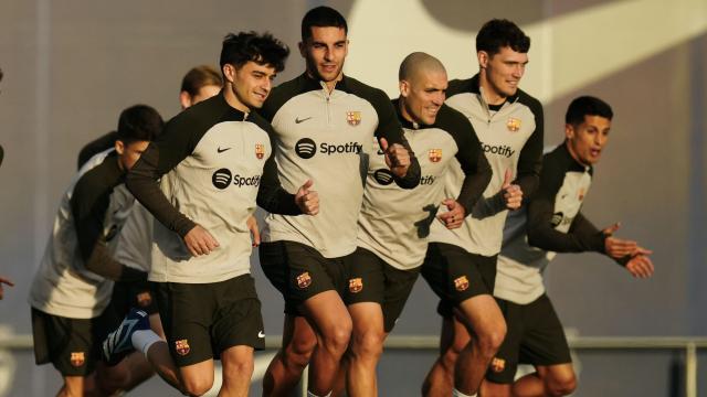 Los jugadores del FC Barcelona, durante una sesión de entrenamiento