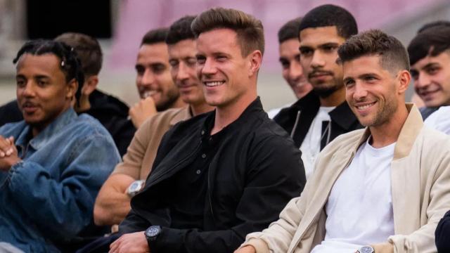 Los futbolistas del Barça, durante la despedida de Sergio Busquets