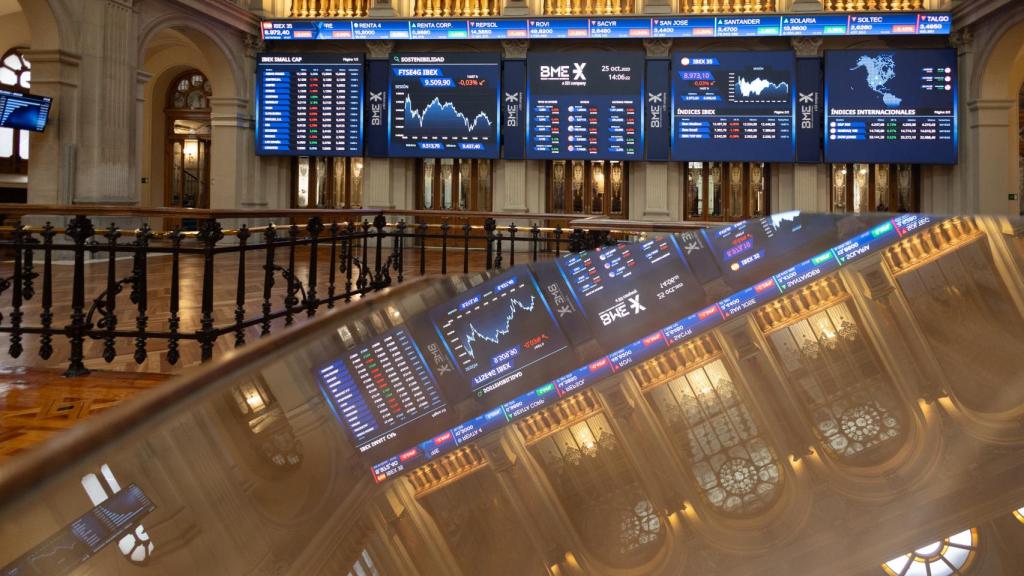 Un panel del Ibex 35, en el Palacio de la Bolsa