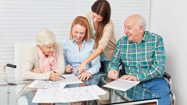 El aumento de la esperanza de vida también incrementa cambios físicos y neurológicos