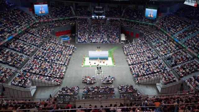 Imagen de una asamblea anterior de los Testigos de Jehová