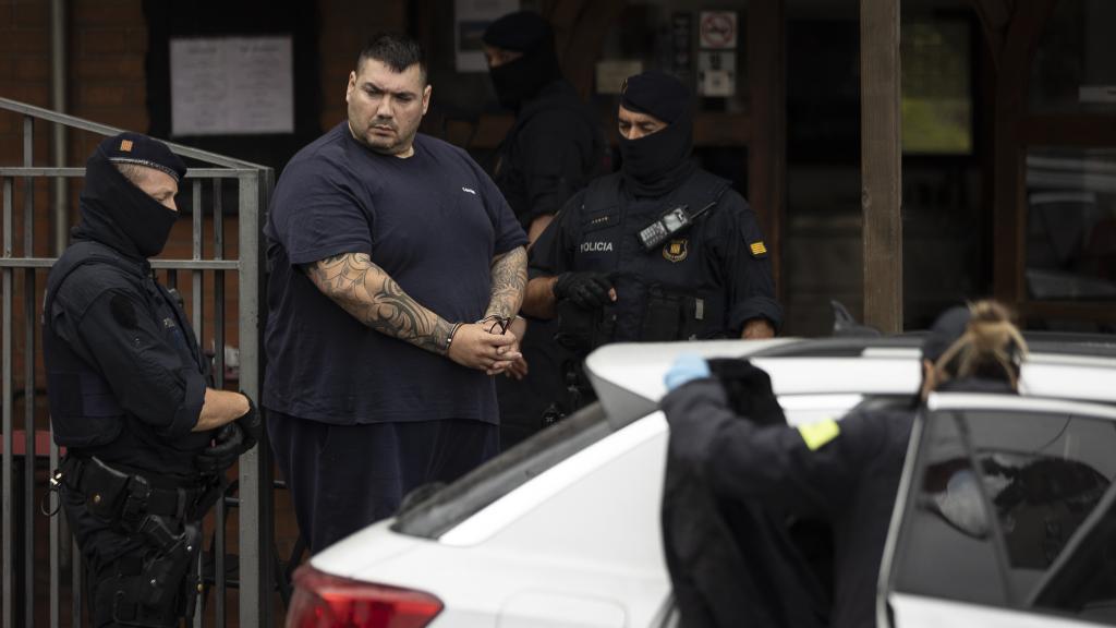Los Mossos, arrestando a 'Paco el Gordo' en junio de 2023