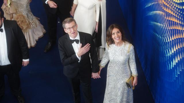 El presidente del PP, Alberto Núñez Feijóo y su pareja Eva Cárdenas