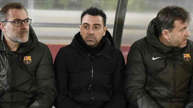 Óscar Hernández, a la derecha de Xavi, en Barbastro