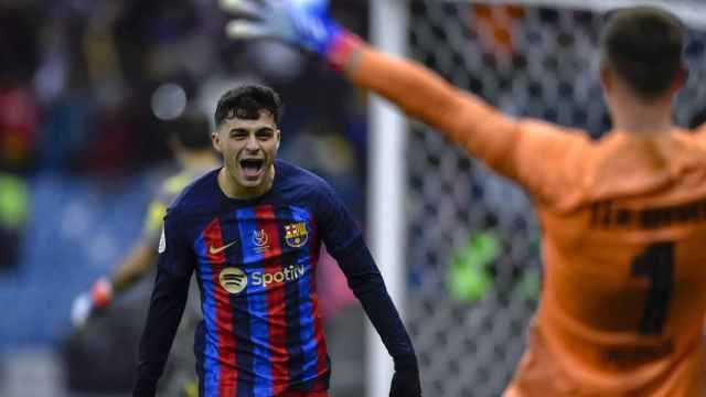Pedri y Ter Stegen, celebrando el pase del FC Barcelona a la fase final de la Supercopa