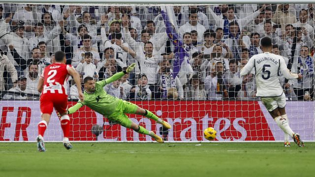 Bellingham marca de penalti en la jugada más polémica del Real Madrid-Almería