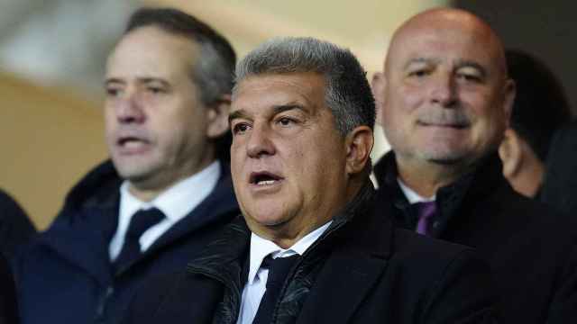 Joan Laporta, en el palco de Monjtuïc, durante el partido entre el Barça y el Osasuna