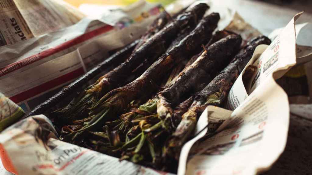 Este restaurante de Valls es el mejor de Tarragona para comer calçots: menú y salsa abundantes