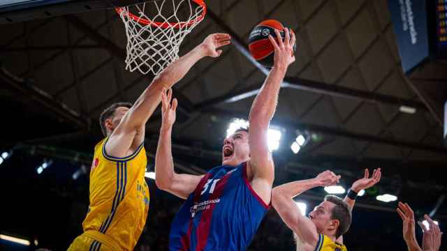 La espectacular canasta de Rokas Jokubaitis ante el Alba Berlín