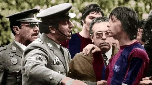 Johan Cruyff, expulsado en Málaga en 1975