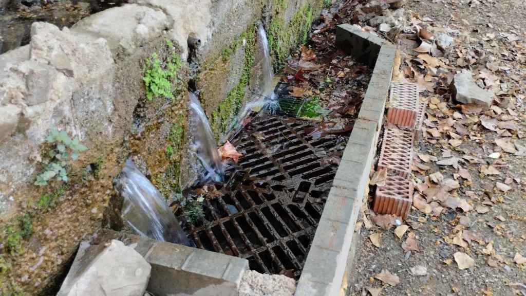 Fuga de agua en una cañería