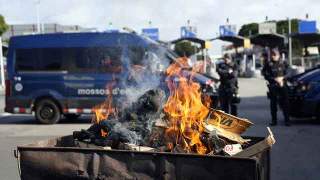 Agentes de los Mossos vigilan las protestas agrícolas