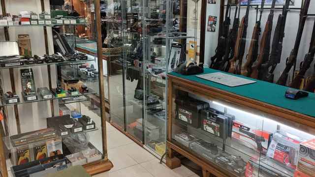 Interior de la armería Ravell