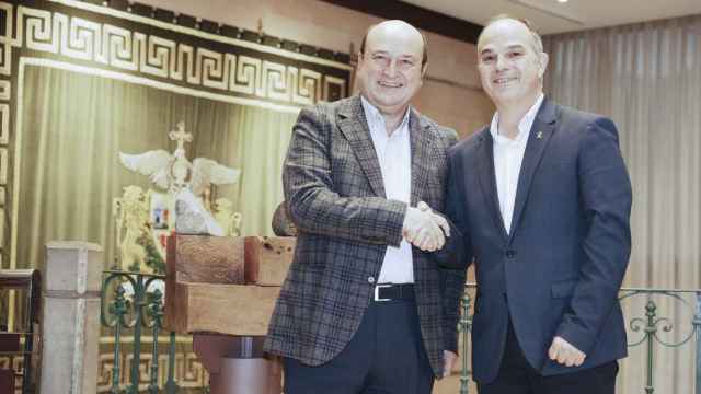 Encuentro entre el PNV y Junts en Sabin Etxea (Bilbao) para compartir su estrategia política