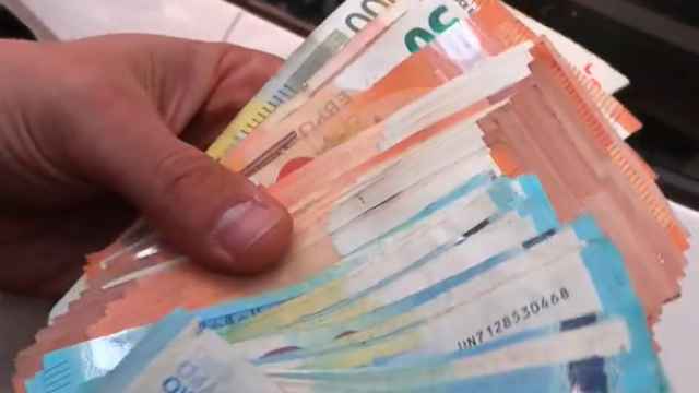 Dinero incautado en un dispositivo de los Mossos d'Esquadra contra el mercado negro en Barceloan