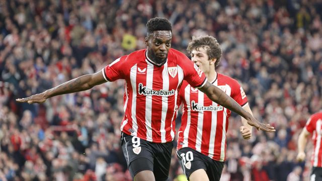 Iñaki Williams celebra su gol en San Mamés contra el Girona