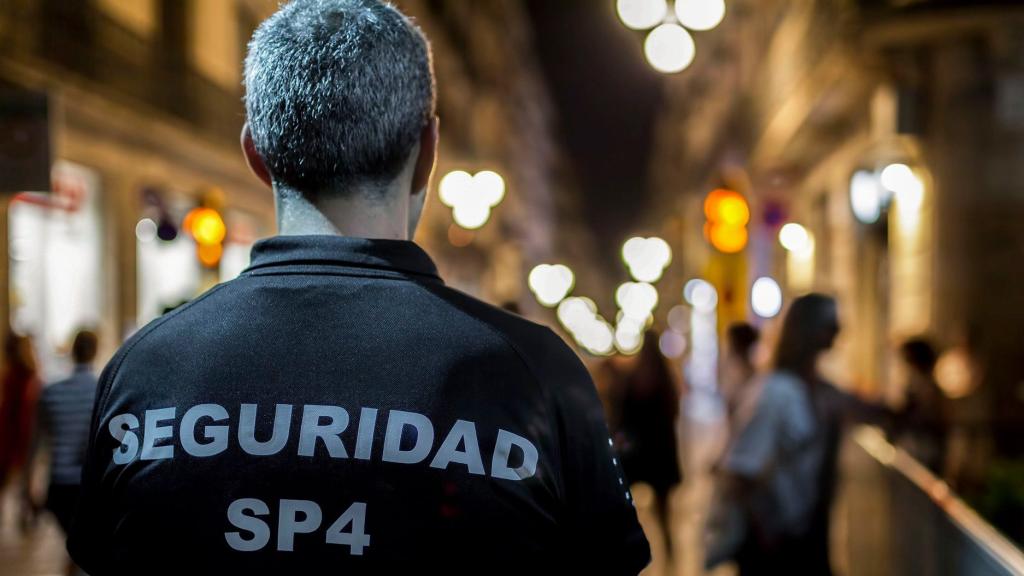 Imatge d'un treballador de l'empresa de seguretat SP4