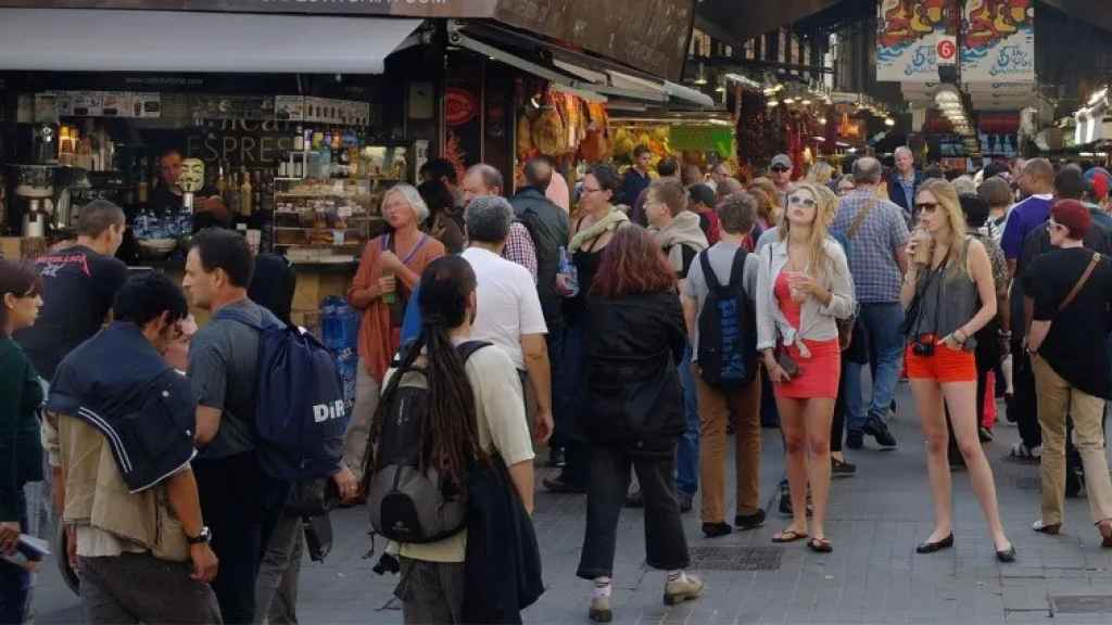 Acceso al Mercado de San Josep de Barcelona, conocido como La Boquería