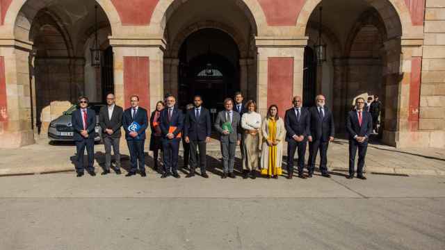 PSC, Vox, Cs y PP guardan un minuto de silencio por los guardias civiles de Barbate (Cádiz) ante el Parlament