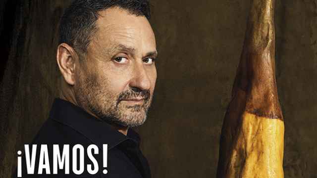 El jamonero Enrique Tomás lanza su segundo libro