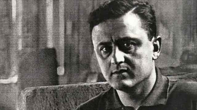 El escritor Luis Martín Santos