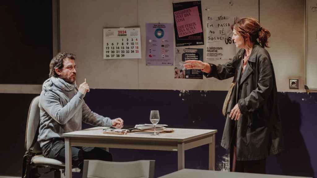 La actriz Àgata Roca y el actor Xavi Sàez en 'L'imperatiu categòric'