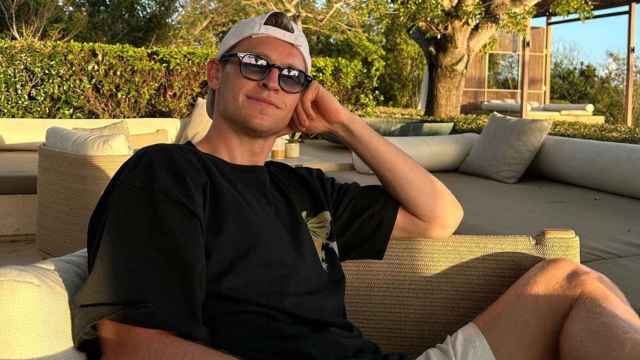 Frenkie de Jong, de vacaciones en la playa