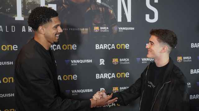 Ronald Araujo y Gavi, durante el estreno del documental 'Origins