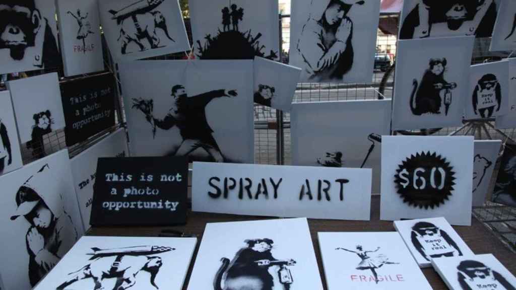 Còpies d'obres de Banksy, a la venda com a 'souvenir'
