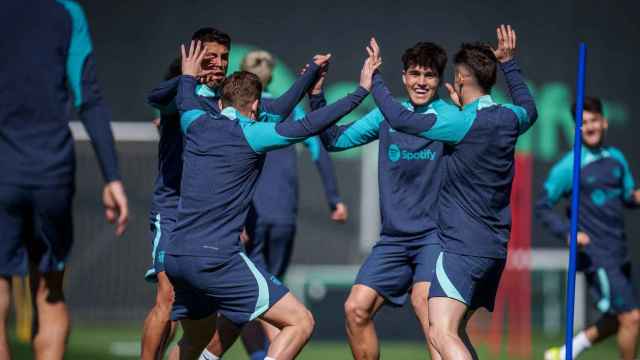 El juego de los jugadores del Barça antes de enfrentarse al Nápoles