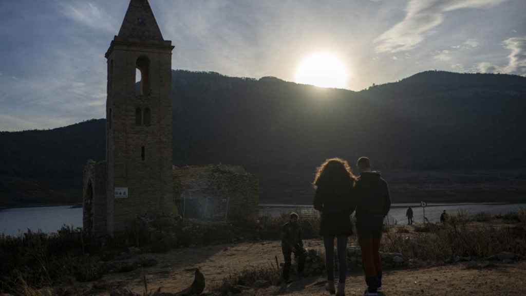 Pantano de Sau enero de 2024 (iglesia de San Romà de Sau)