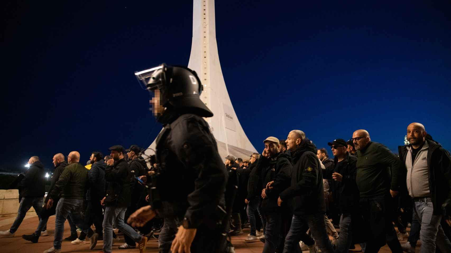 Crónica Global acompaña a los Mossos d'Esquadra durante el dispositivo de seguridad del Barça - Nápoles