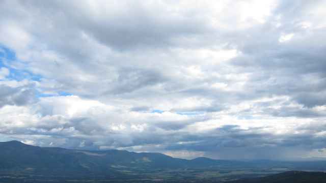 Cielo nublado en el interior de Cataluña